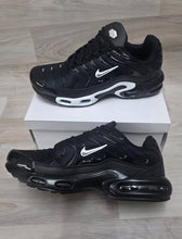Load image into Gallery viewer, Shoes