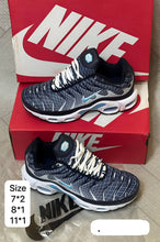 Load image into Gallery viewer, Shoes