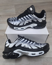 Load image into Gallery viewer, Shoes