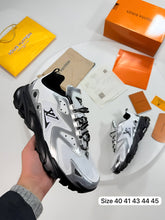 Load image into Gallery viewer, Shoes