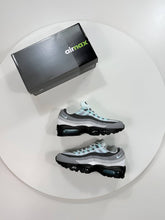 Load image into Gallery viewer, Shoes