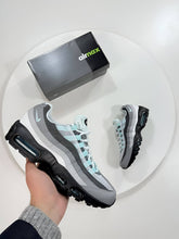 Load image into Gallery viewer, Shoes