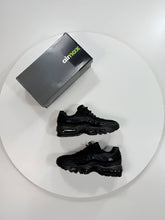 Load image into Gallery viewer, Shoes