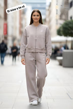 Load image into Gallery viewer, Tracksuit women
