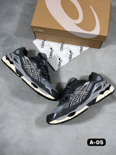 Load image into Gallery viewer, Shoes