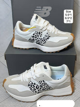 Load image into Gallery viewer, Shoes women