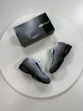 Load image into Gallery viewer, Shoes