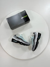 Load image into Gallery viewer, Shoes