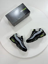 Load image into Gallery viewer, Shoes