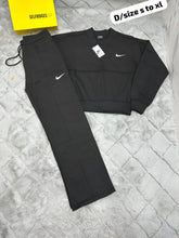 Load image into Gallery viewer, Tracksuit women