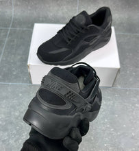 Load image into Gallery viewer, Shoes