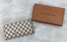 Load image into Gallery viewer, Purse