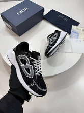 Load image into Gallery viewer, Shoes men