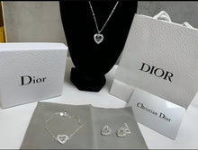 Load image into Gallery viewer, Necklace