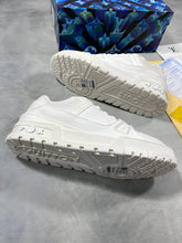 Load image into Gallery viewer, Shoes