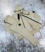 Load image into Gallery viewer, Tracksuit men
