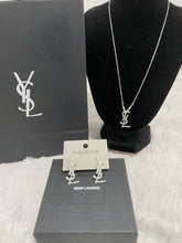 Load image into Gallery viewer, Necklace