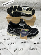 Load image into Gallery viewer, Shoes