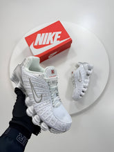 Load image into Gallery viewer, Shoes