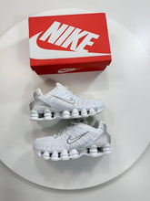 Load image into Gallery viewer, Shoes