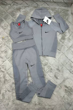 Load image into Gallery viewer, Tracksuit women