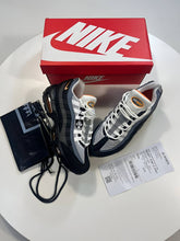 Load image into Gallery viewer, Shoes