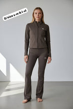 Load image into Gallery viewer, Tracksuit women
