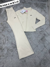 Load image into Gallery viewer, Tracksuit women