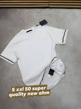 Load image into Gallery viewer, Tshirt