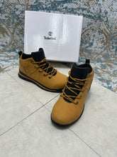Load image into Gallery viewer, Shoes