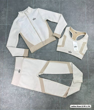 Load image into Gallery viewer, Tracksuit women