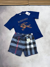 Load image into Gallery viewer, Tshirt