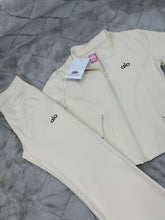 Load image into Gallery viewer, Tracksuit women