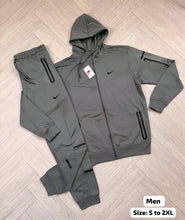 Load image into Gallery viewer, Tracksuit men