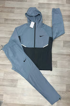 Load image into Gallery viewer, Tracksuit men