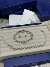 Load image into Gallery viewer, Necklace