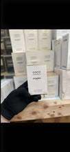 Load image into Gallery viewer, Perfume