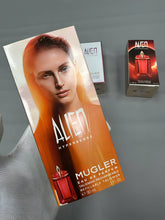 Load image into Gallery viewer, Perfume