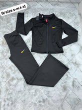 Load image into Gallery viewer, Tracksuit women
