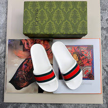 Load image into Gallery viewer, Slipper
