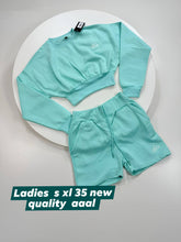 Load image into Gallery viewer, Tracksuit women