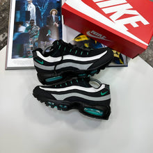 Load image into Gallery viewer, Shoes