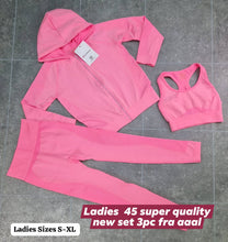 Load image into Gallery viewer, Tracksuit women