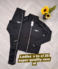 Load image into Gallery viewer, Tracksuit women
