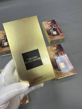 Load image into Gallery viewer, Perfume