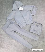 Load image into Gallery viewer, Tracksuit women