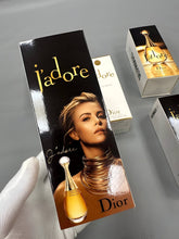 Load image into Gallery viewer, Perfume
