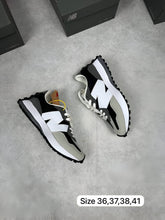 Load image into Gallery viewer, Shoes