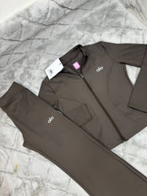 Load image into Gallery viewer, Tracksuit women