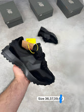 Load image into Gallery viewer, Shoes